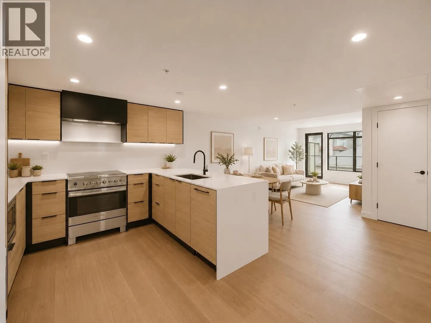 #202 6485 MANITOBA STREET, Vancouver, BC photo 3