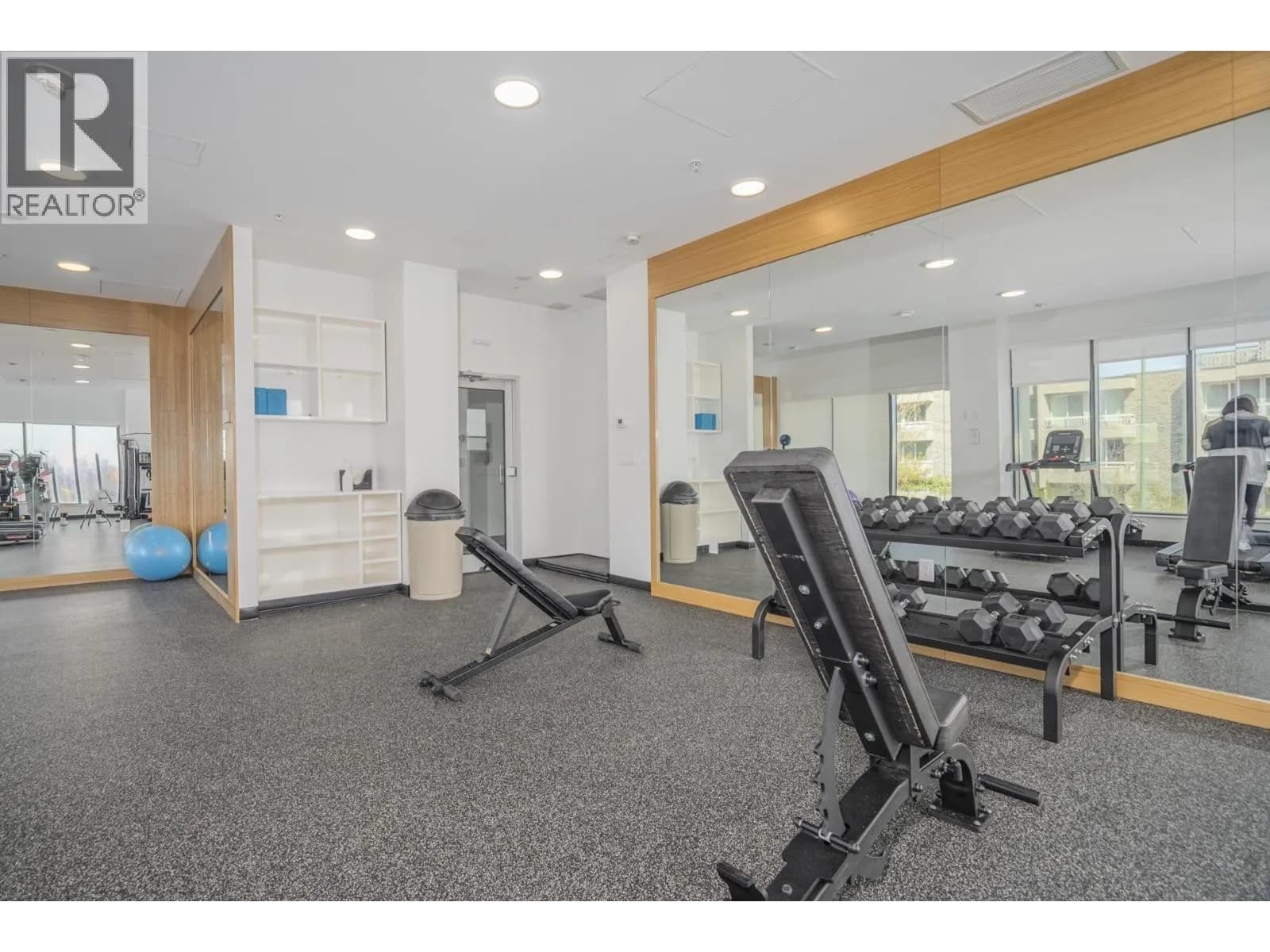 #208 8188 FRASER STREET, Vancouver, BC photo 3
