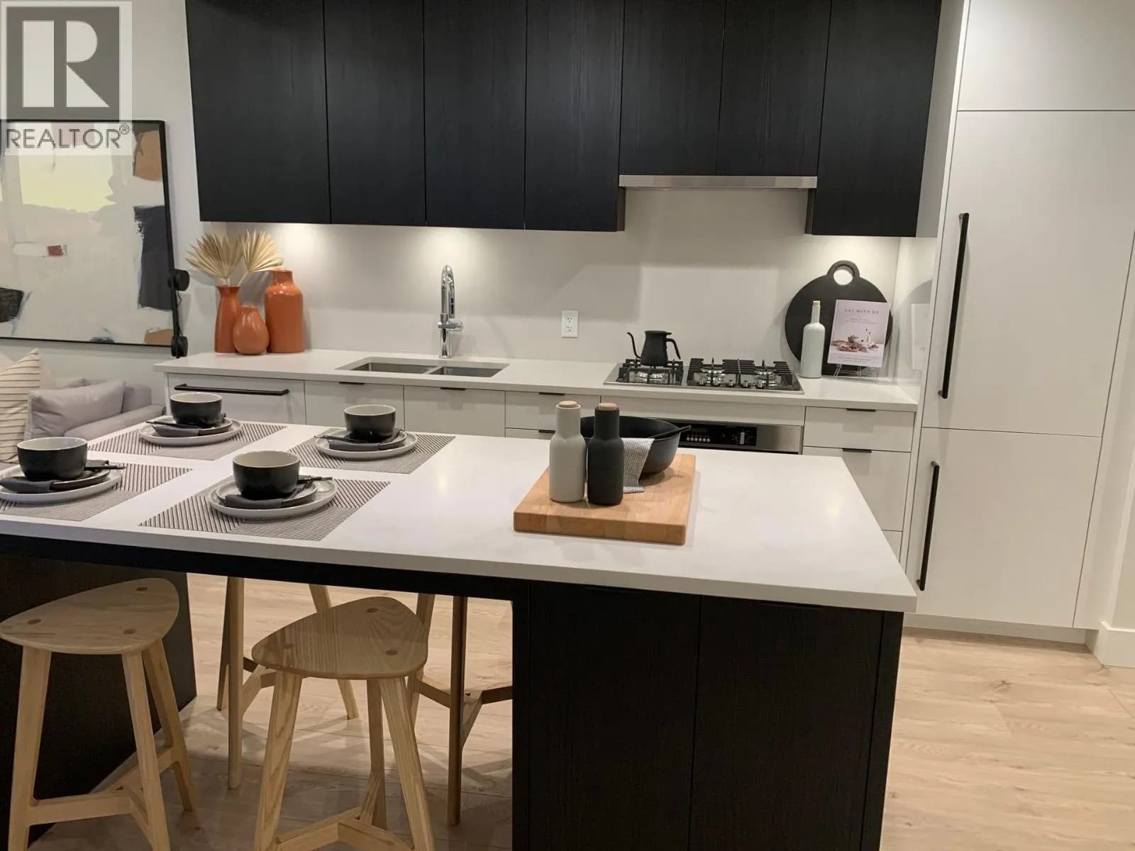 #1810 230 KEARY STREET, New Westminster, BC photo 3