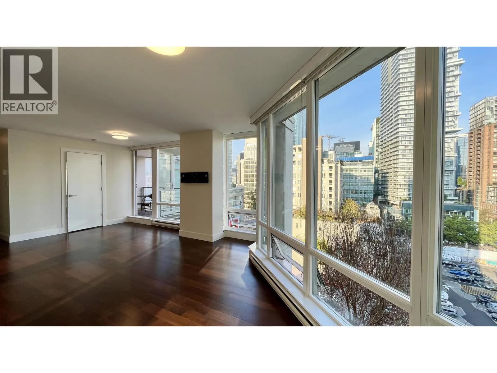 #1107 565 SMITHE STREET, Vancouver, BC photo 4