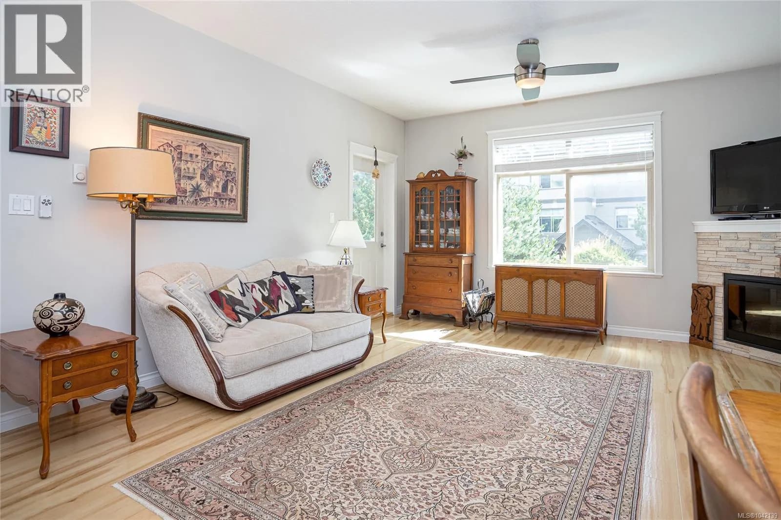 #207 2117 Meredith Rd, Nanaimo, BC photo 4