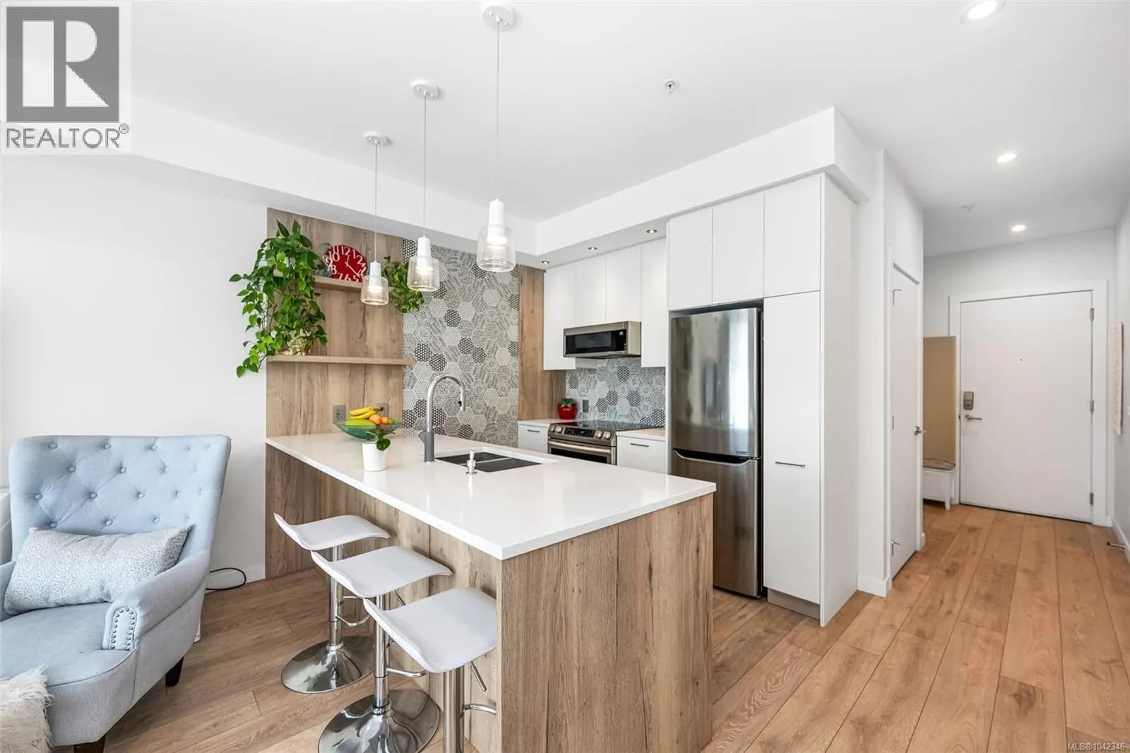 1588 North Dairy Rd, Saanich