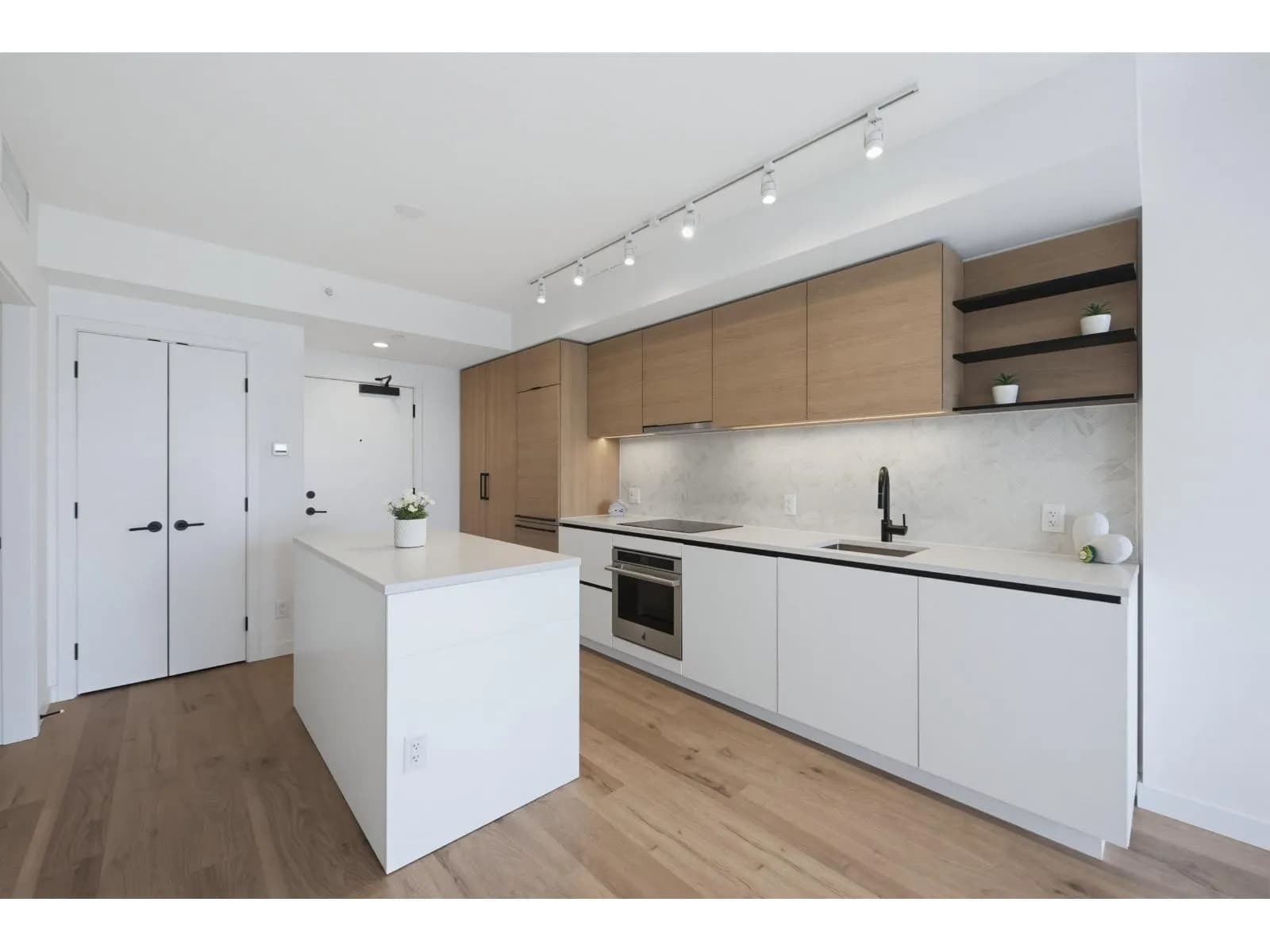 #1106 13428 105 AVENUE, Surrey, BC photo 4