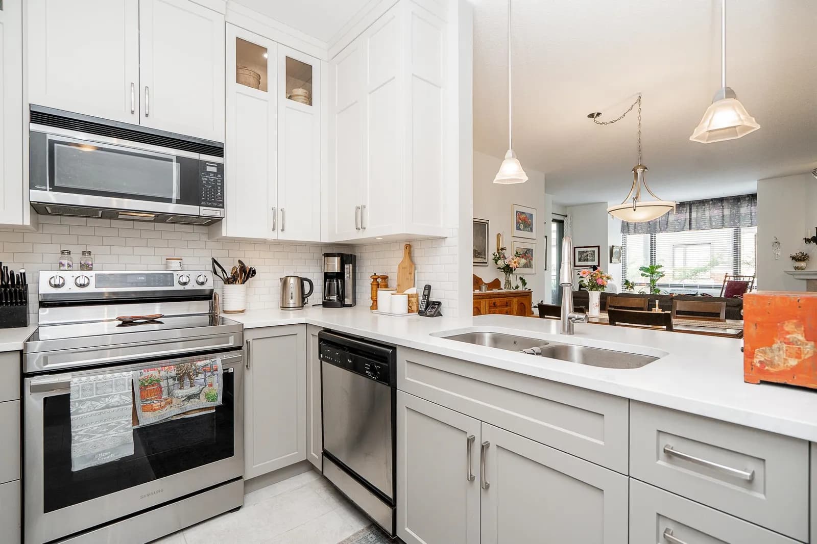 1551 FOSTER STREET, White Rock