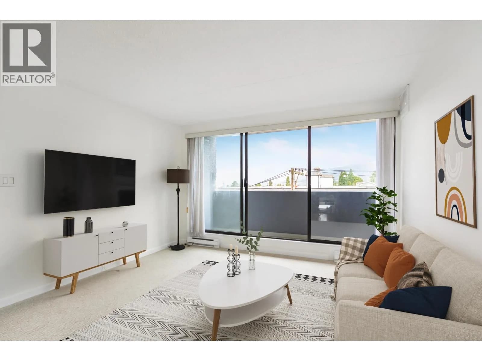 110 W 4TH STREET, North Vancouver