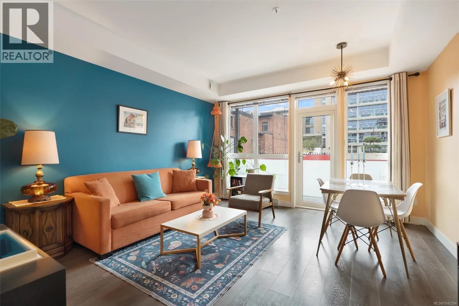 #206 613 Herald St, Victoria, BC photo 2