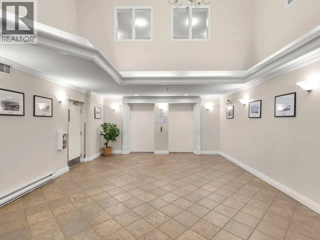 #413 128 W 8TH STREET, North Vancouver, BC photo 2