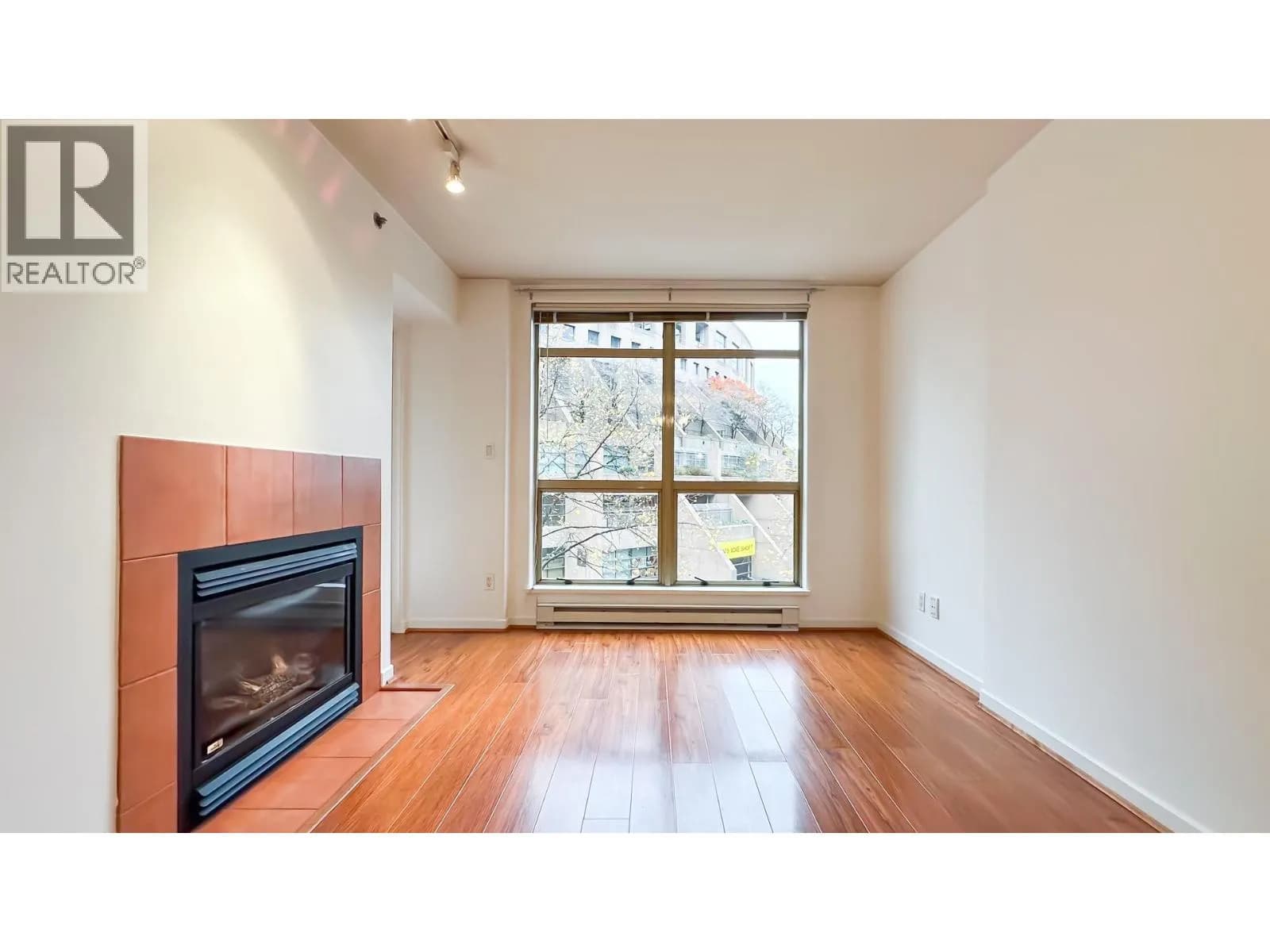 #511 819 HAMILTON STREET, Vancouver, BC photo 2