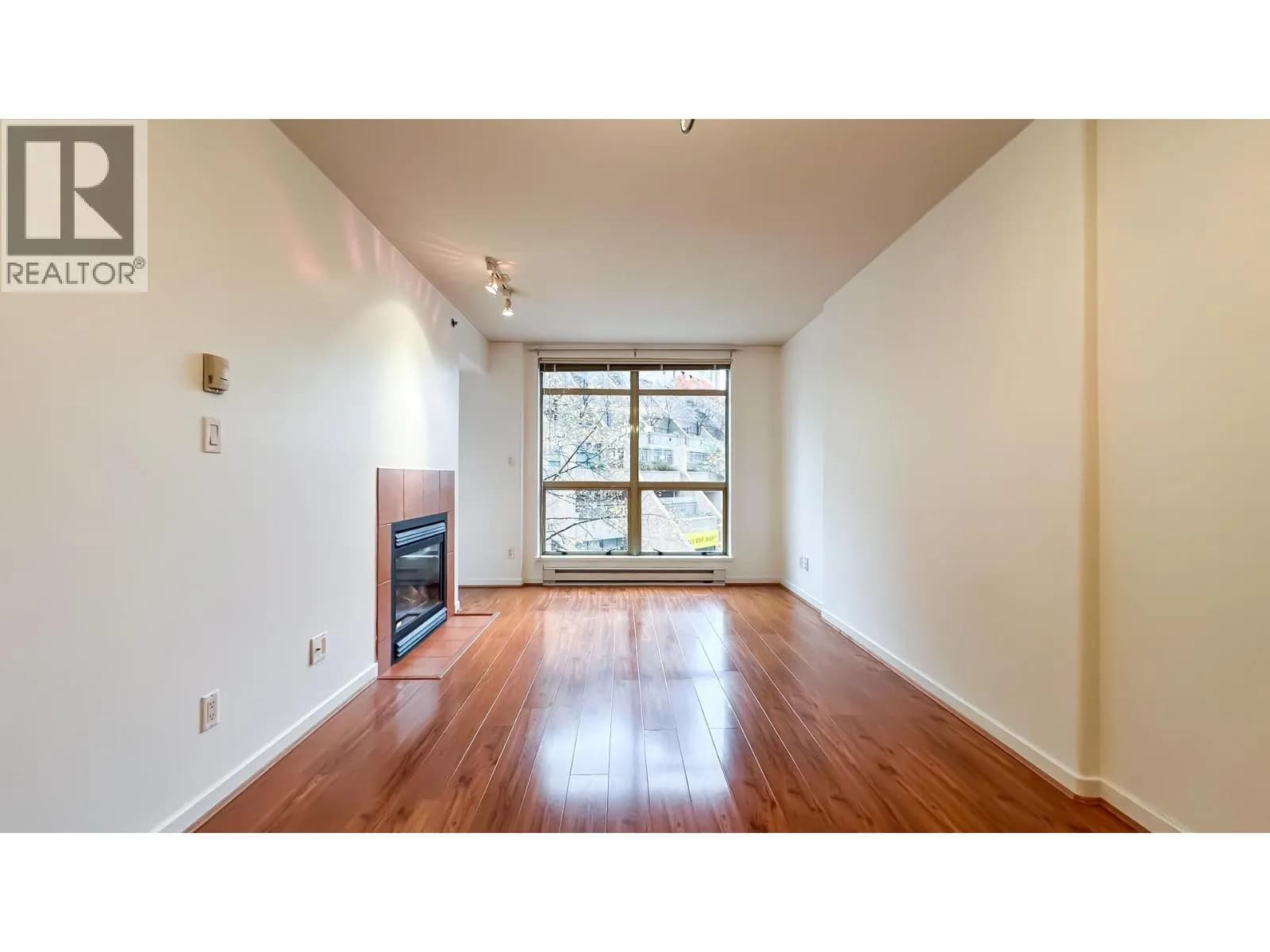 #511 819 HAMILTON STREET, Vancouver, BC photo 3