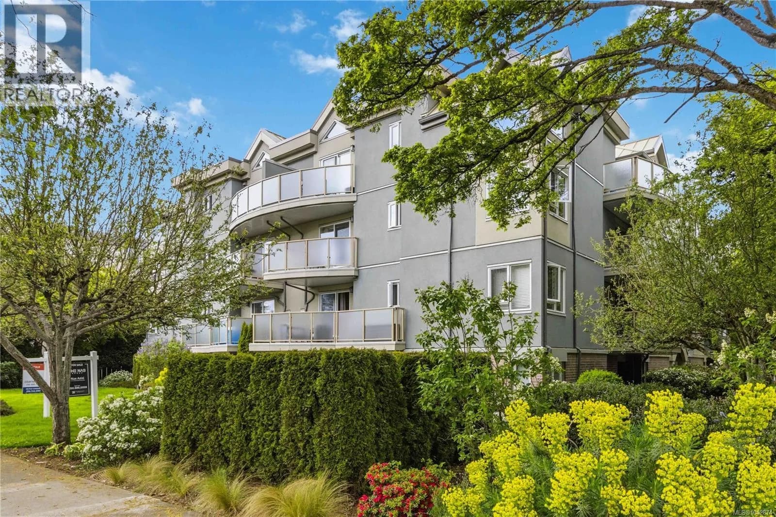 2710 Grosvenor Rd, Victoria