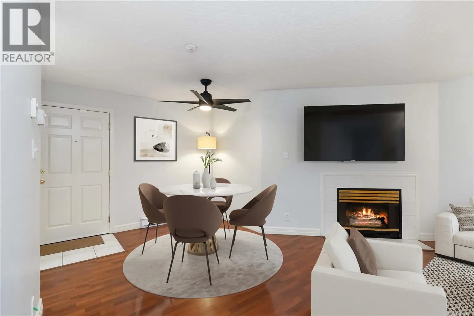 #101 2710 Grosvenor Rd, Victoria, BC photo 2