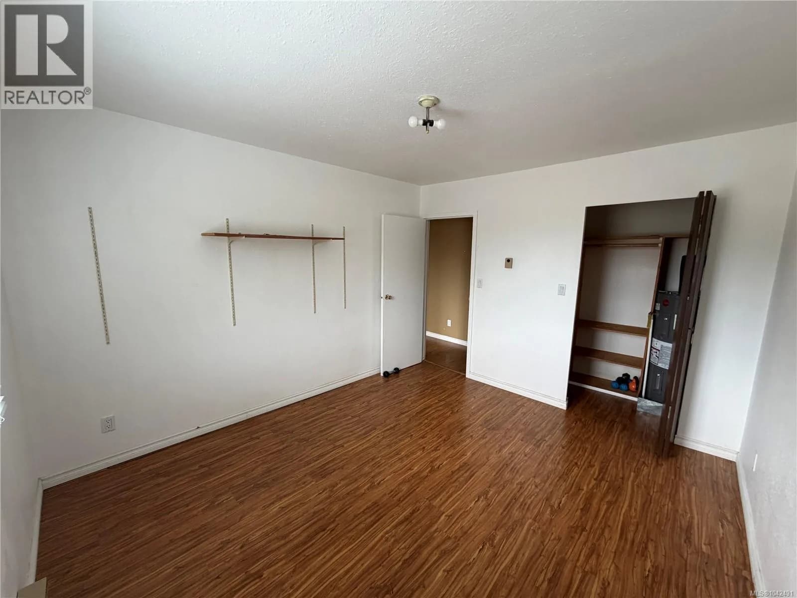 #307 611 MacMillan Dr, Sayward, BC photo 3
