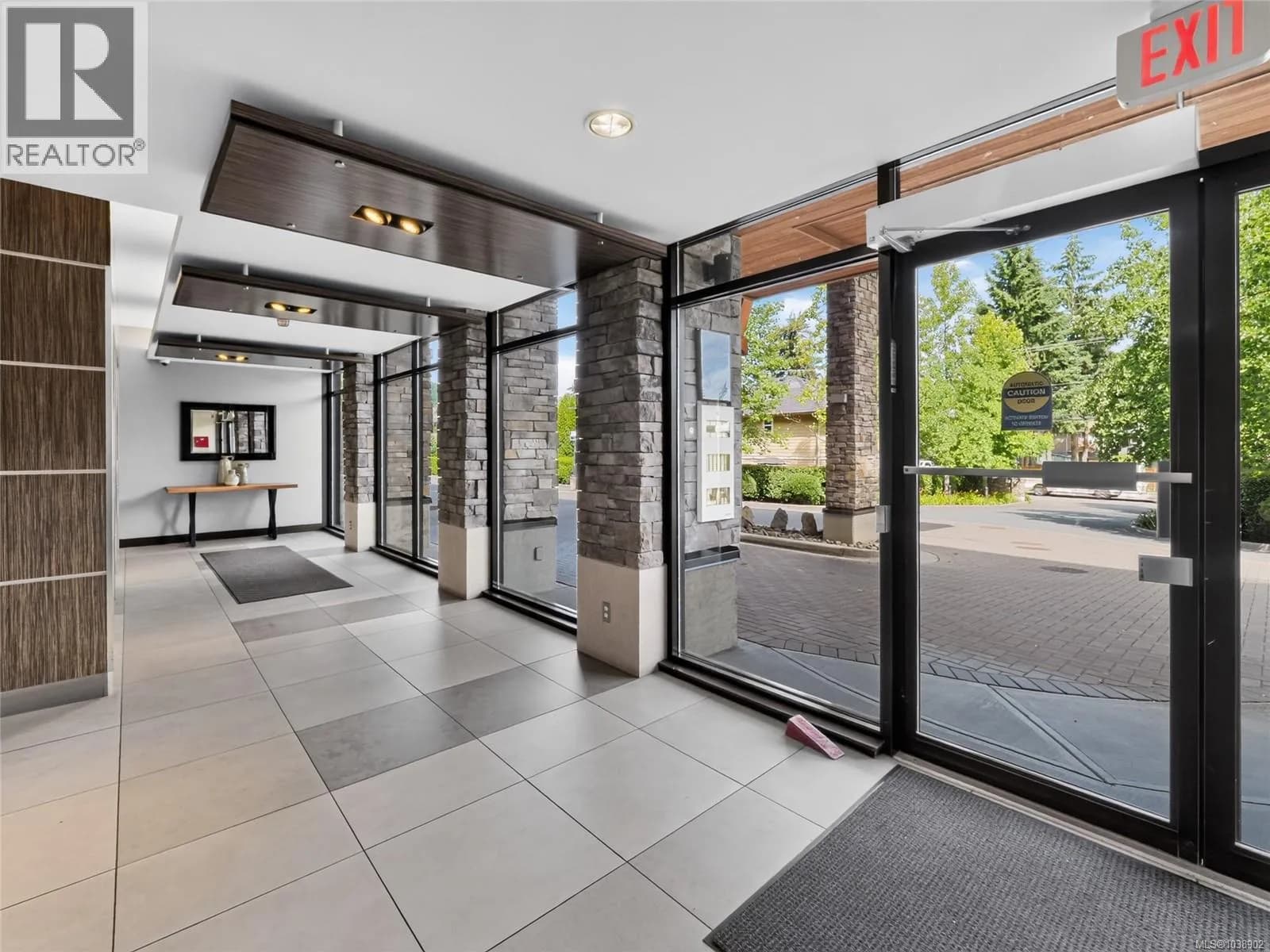 #511 623 Treanor Ave, Langford, BC photo 4