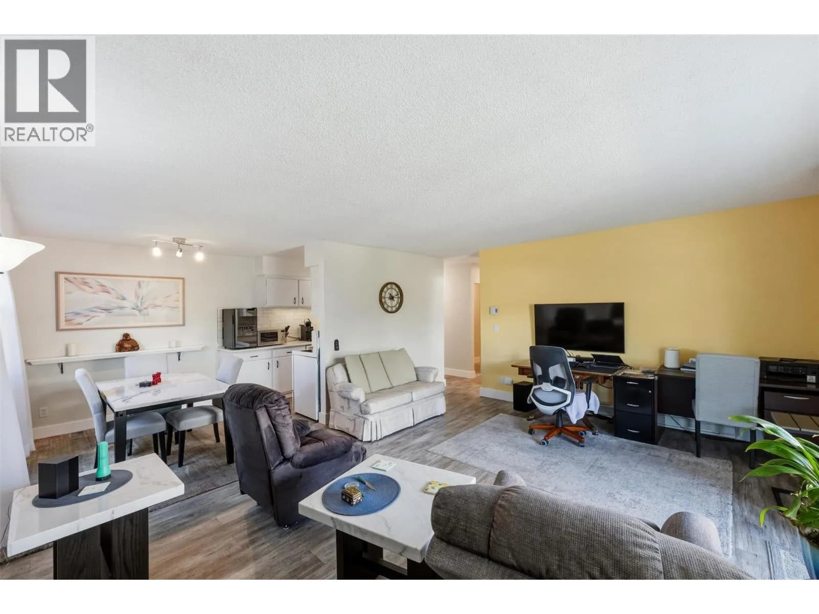 #106 22 Abbott Street, Penticton, BC photo 3