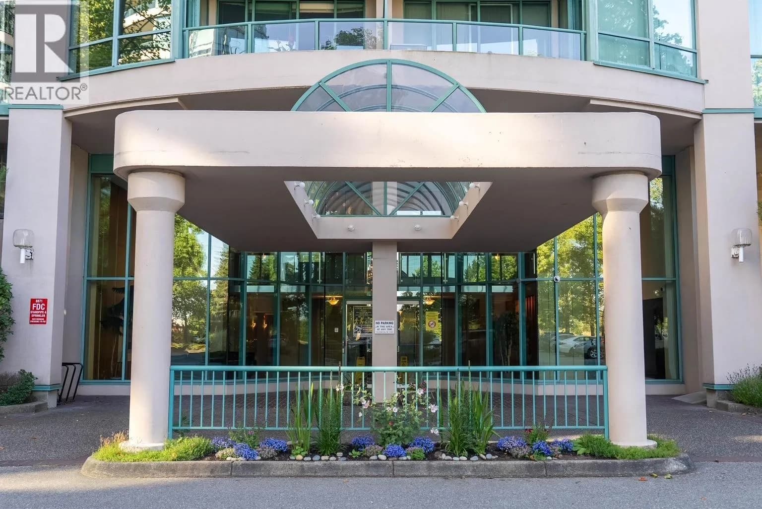 #901 8871 LANSDOWNE ROAD, Richmond, BC photo 2