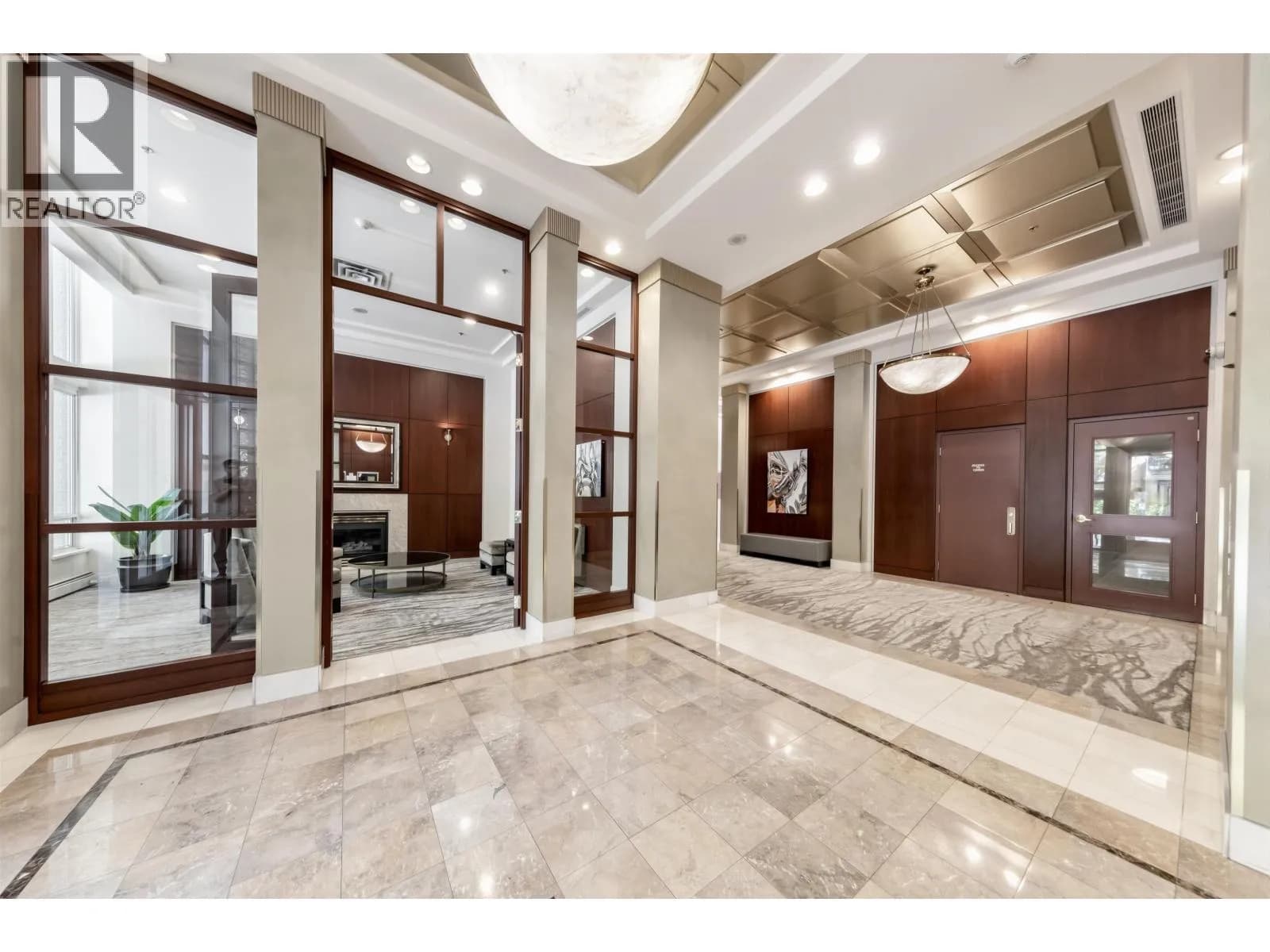 #606 1288 MARINASIDE CRESCENT, Vancouver, BC photo 3