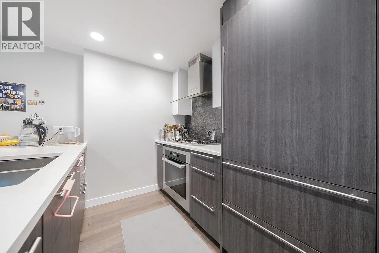 #402 5033 CAMBIE STREET, Vancouver, BC photo 4