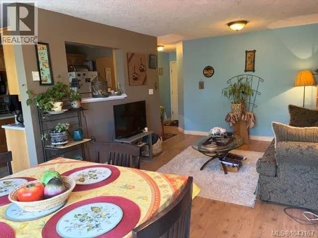 #307 2527 Quadra St, Victoria, BC photo 2