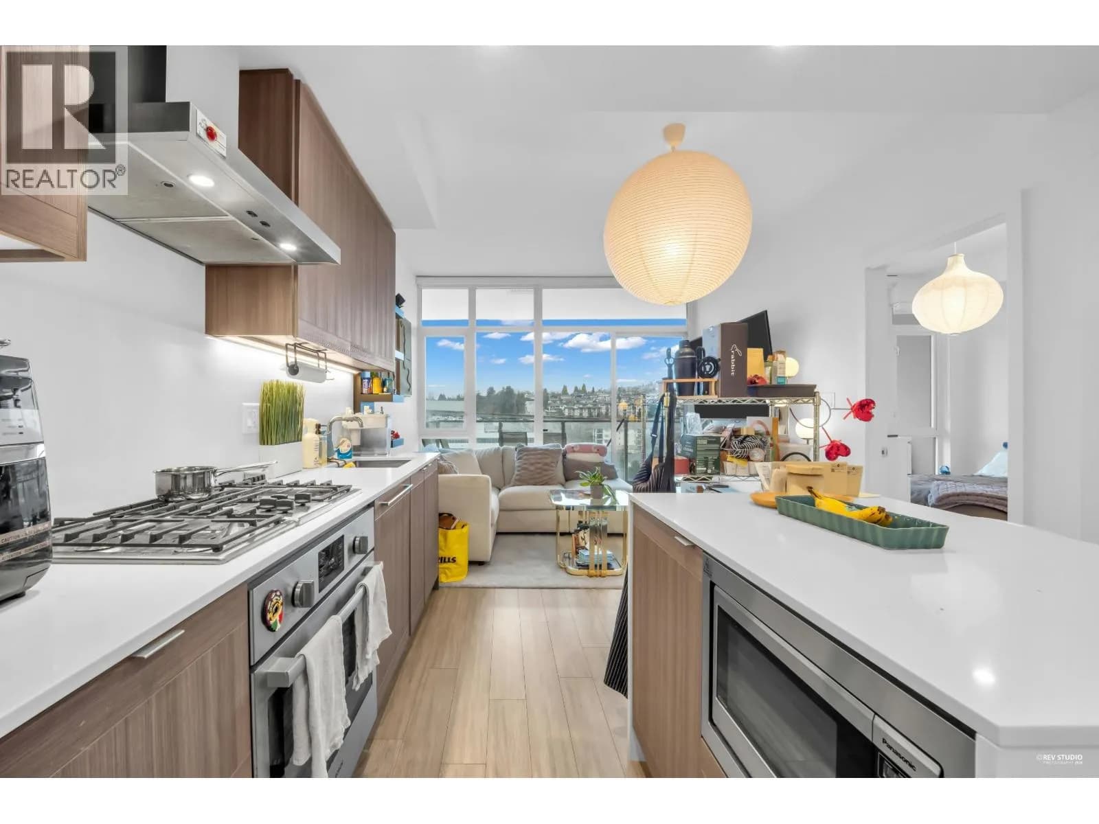 #1105 2351 BETA AVENUE, Burnaby, BC photo 4