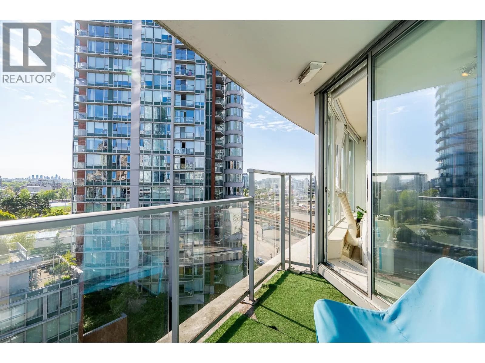 #1002 689 ABBOTT STREET, Vancouver, BC photo 2