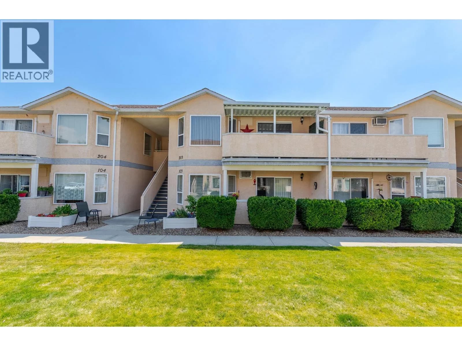 13014 Armstrong Avenue, Summerland