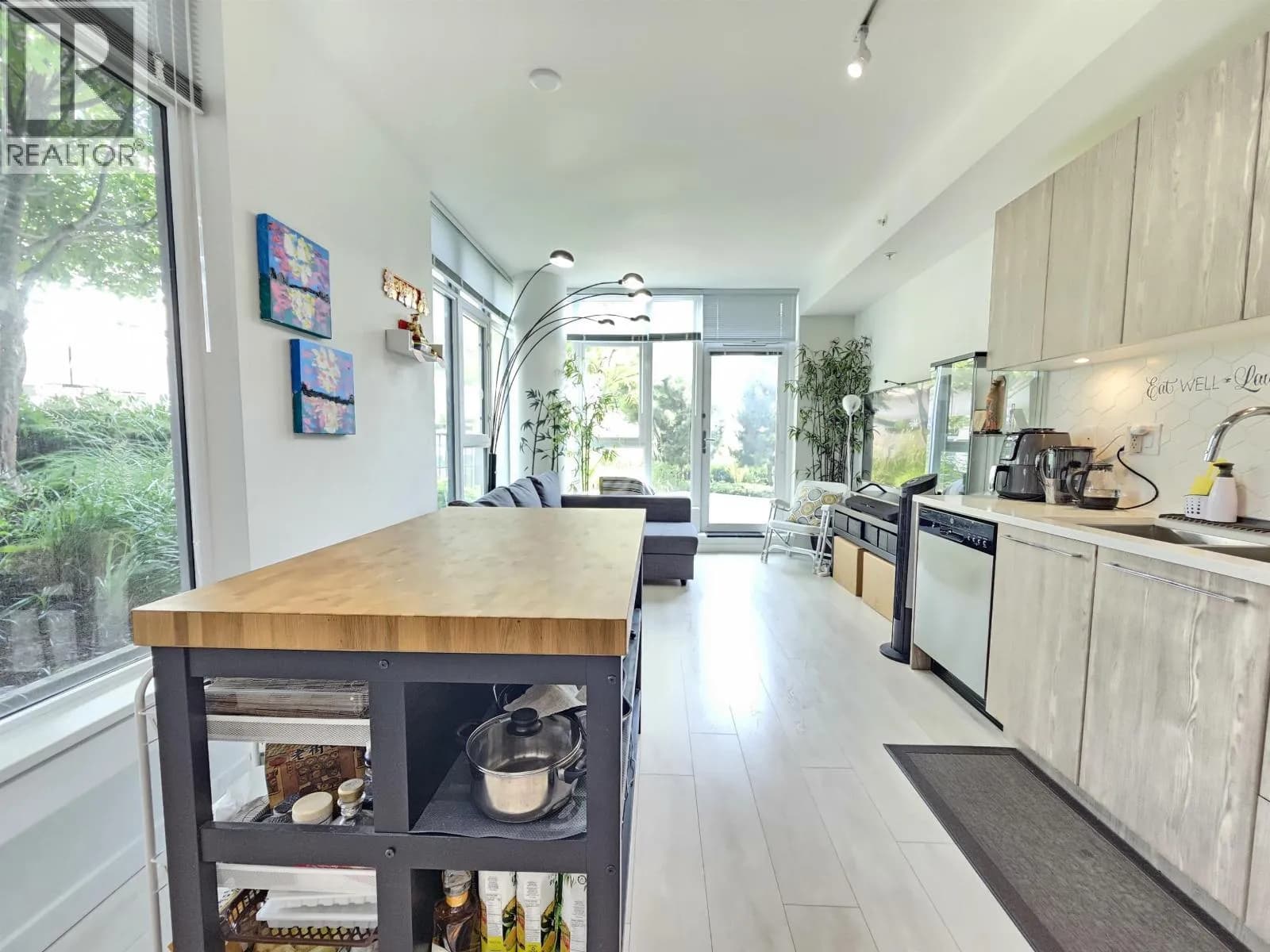 #201 691 NORTH ROAD, Coquitlam, BC photo 3