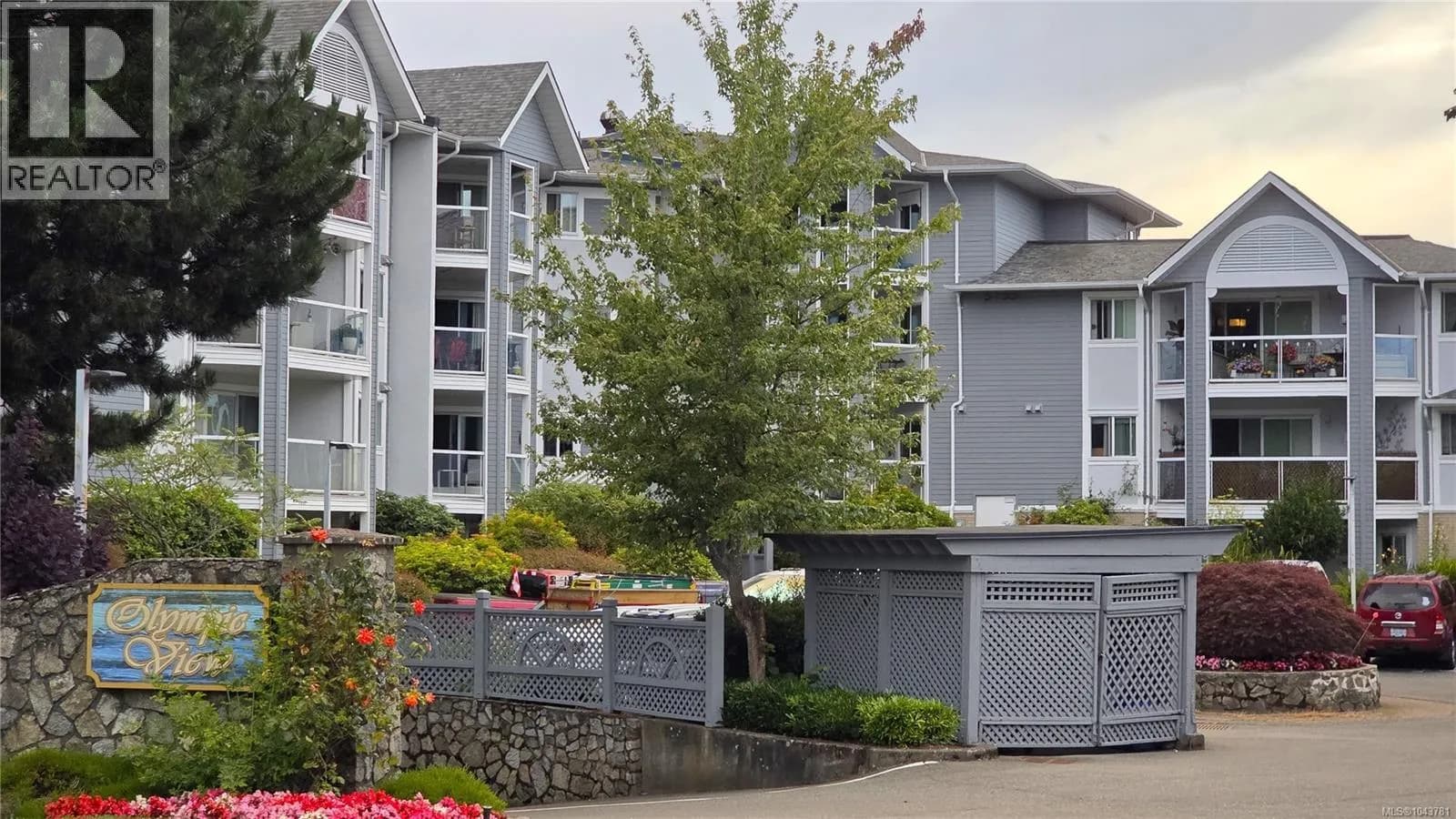3206 Alder St, Saanich