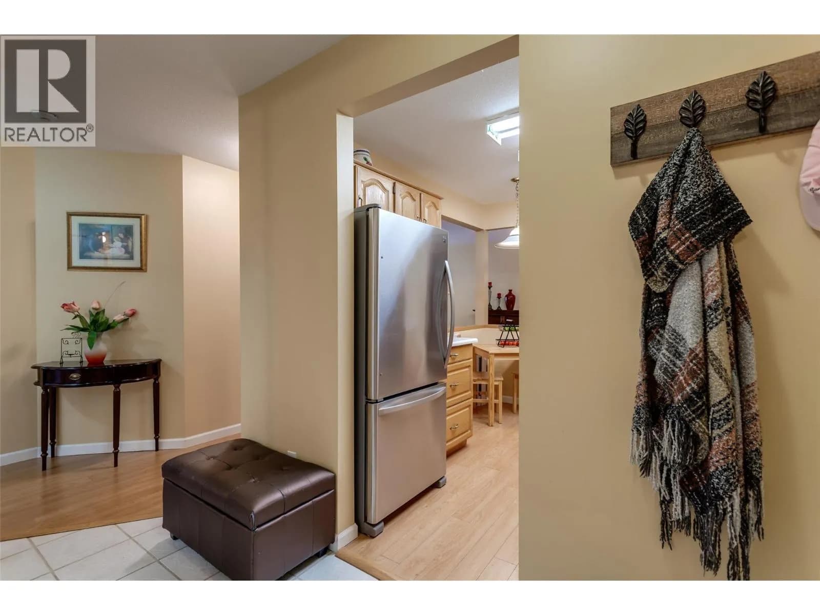 #107 945 Lawrence Avenue, Kelowna, BC photo 4