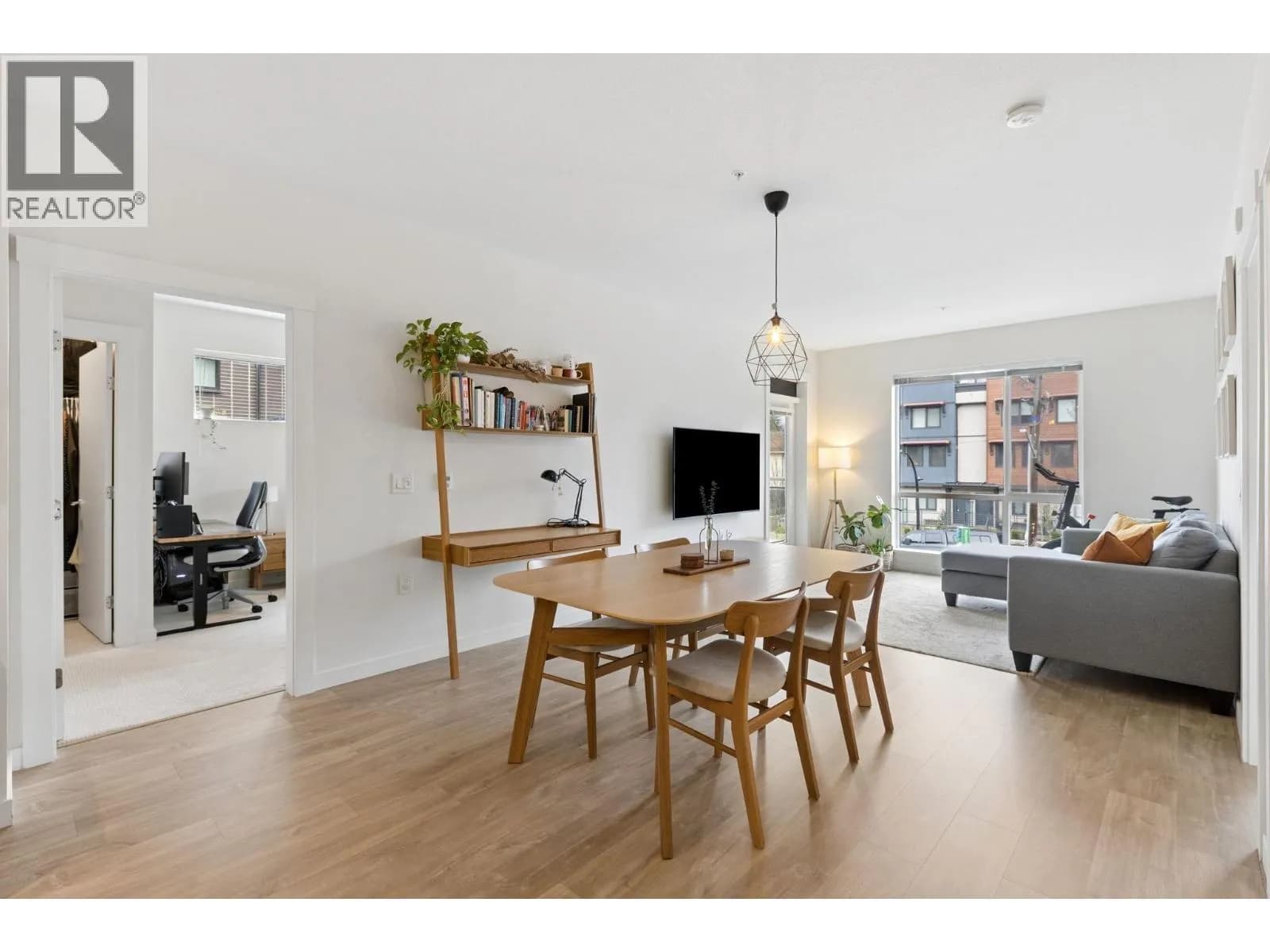 #211 625 E 3RD STREET, North Vancouver, BC photo 4