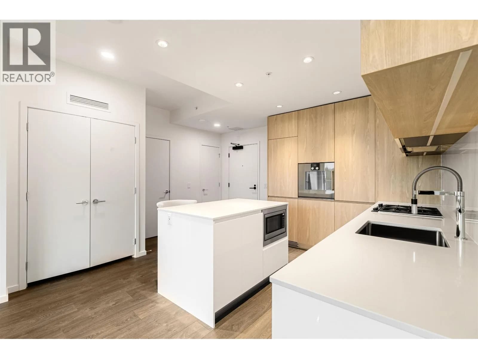 #528 6300 MINORU BOULEVARD, Richmond, BC photo 3