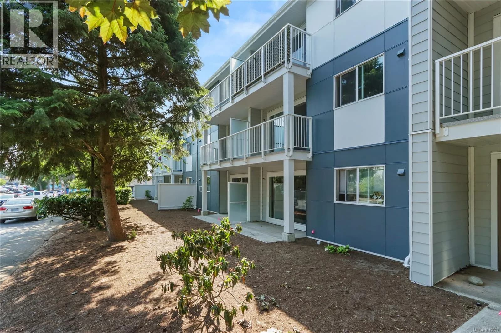 #216 1600 Dufferin Cres, Nanaimo, BC photo 4