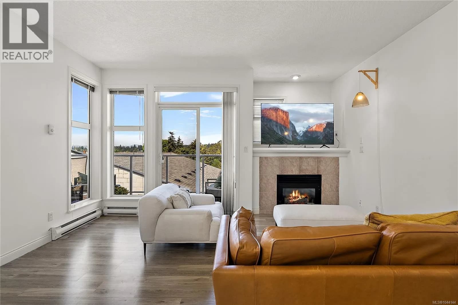 1258 Esquimalt Rd, Esquimalt