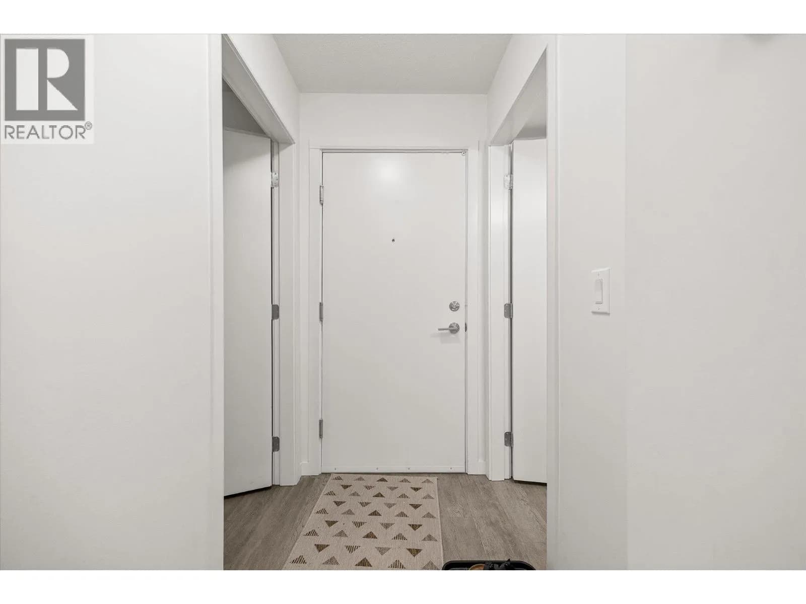 #212 655 Academy Way, Kelowna, BC photo 4