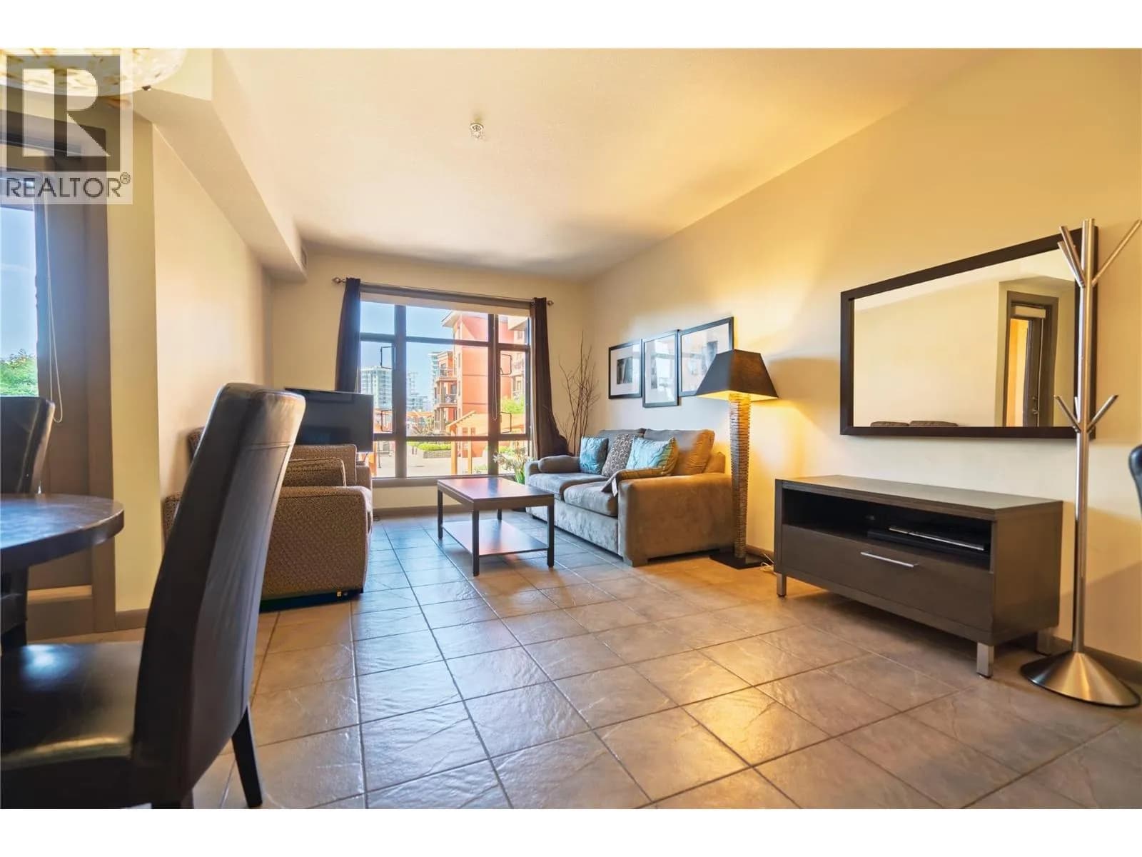 #427 654 COOK Road, Kelowna, BC photo 3