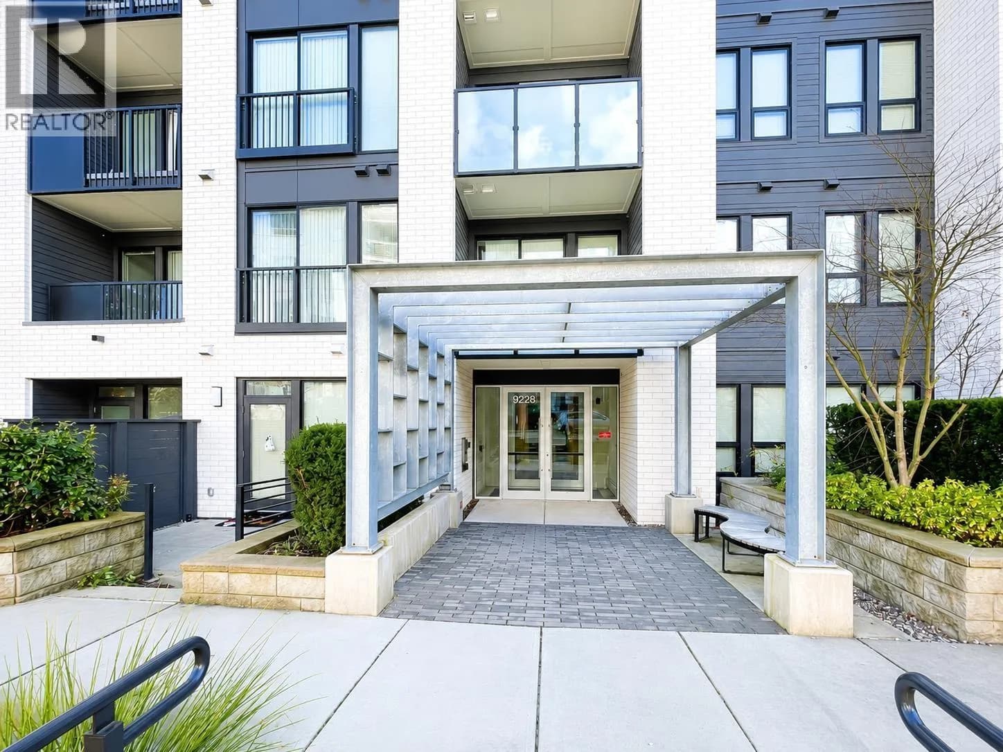 #201 9228 SLOPES MEWS, Burnaby, BC photo 4
