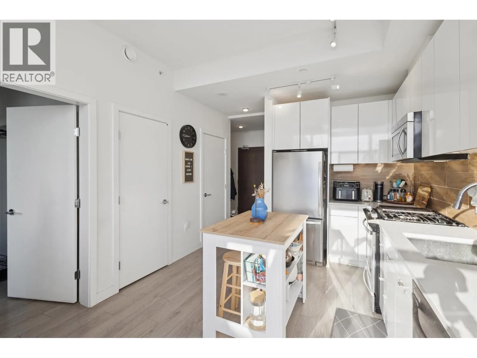 #208 200 NELSON'S CRESCENT, New Westminster, BC photo 4