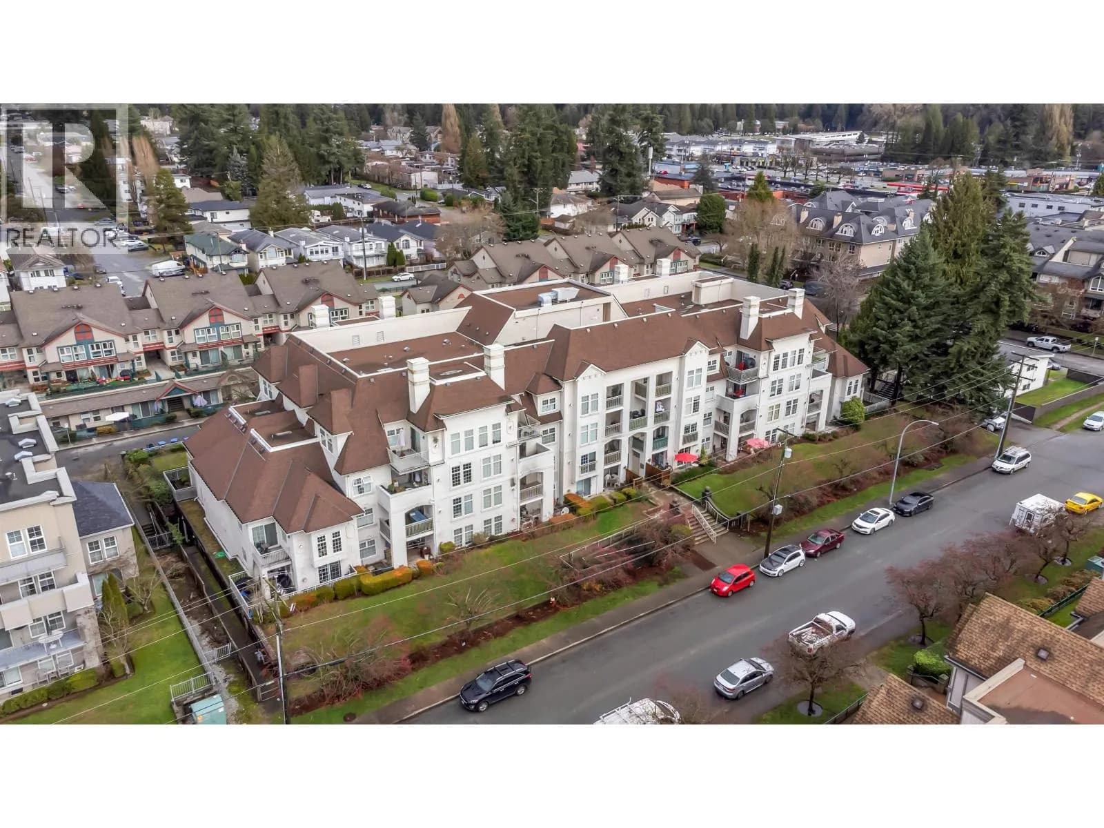 #301 1655 GRANT AVENUE, Port Coquitlam, BC photo 2