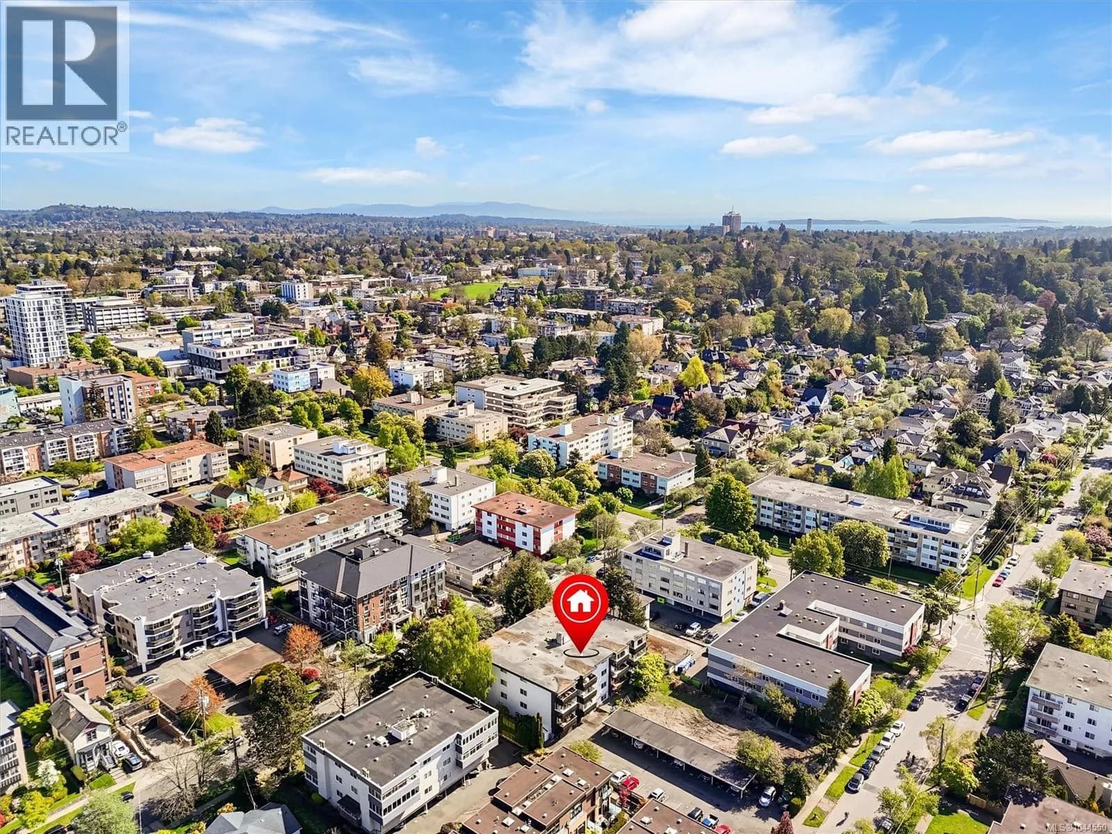 #204 1035 McClure St, Victoria, BC photo 2