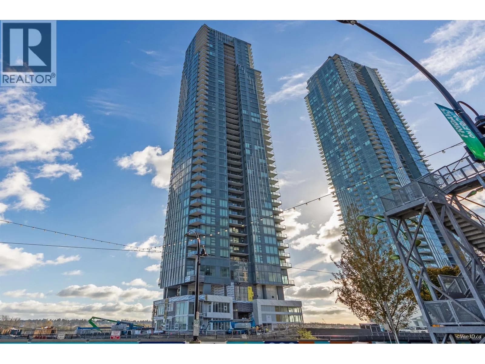 660 QUAYSIDE DRIVE, New Westminster