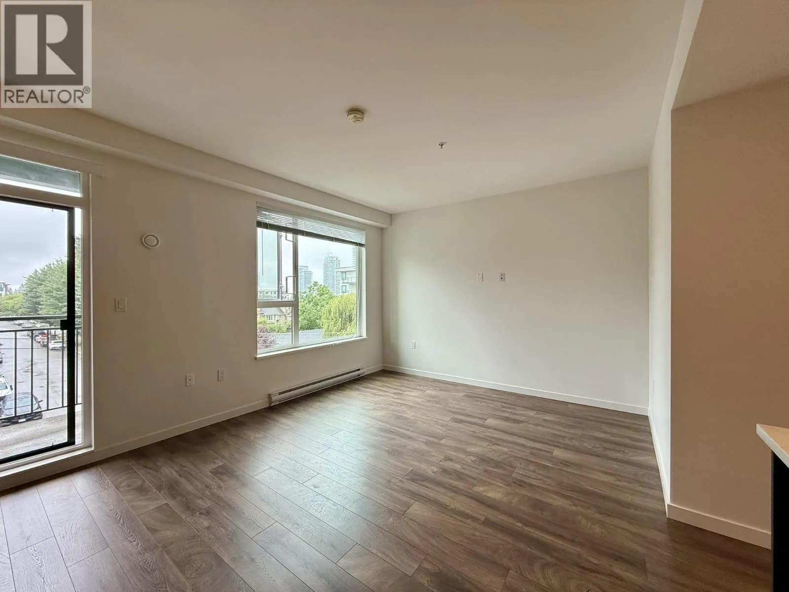 #312 621 REGAN AVENUE, Coquitlam, BC photo 2