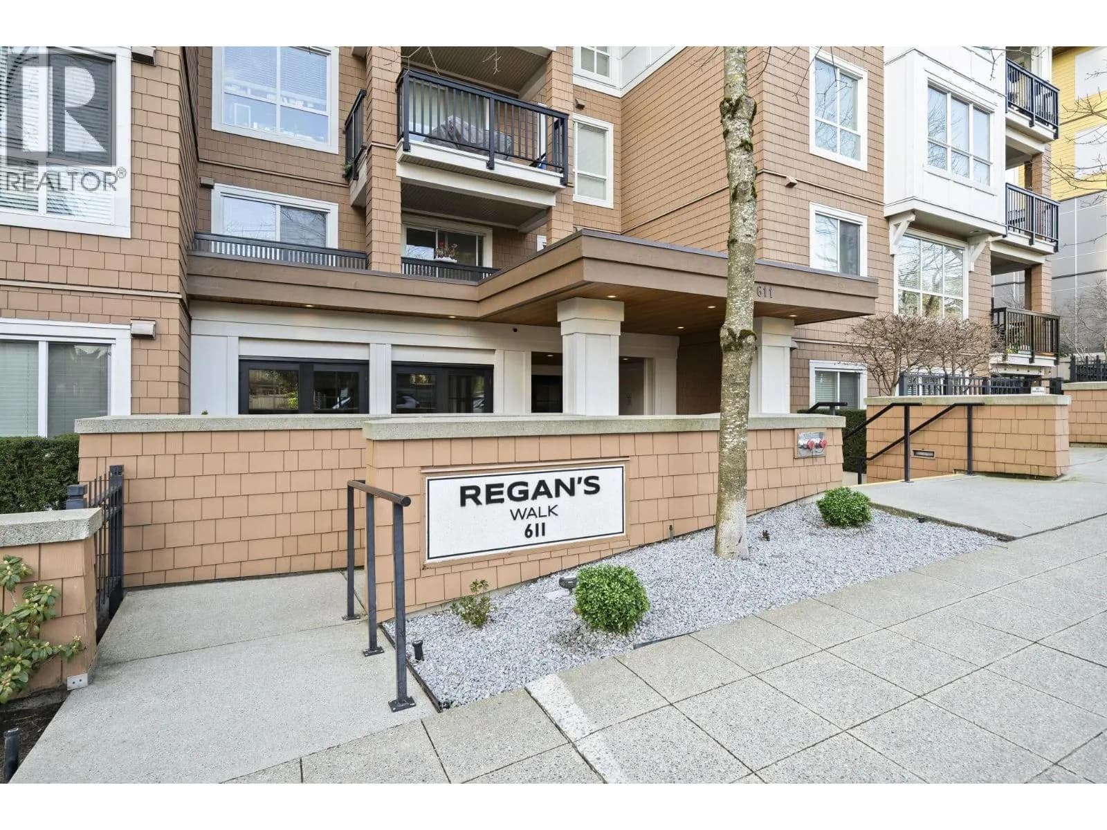 #412 611 REGAN AVENUE, Coquitlam, BC photo 3