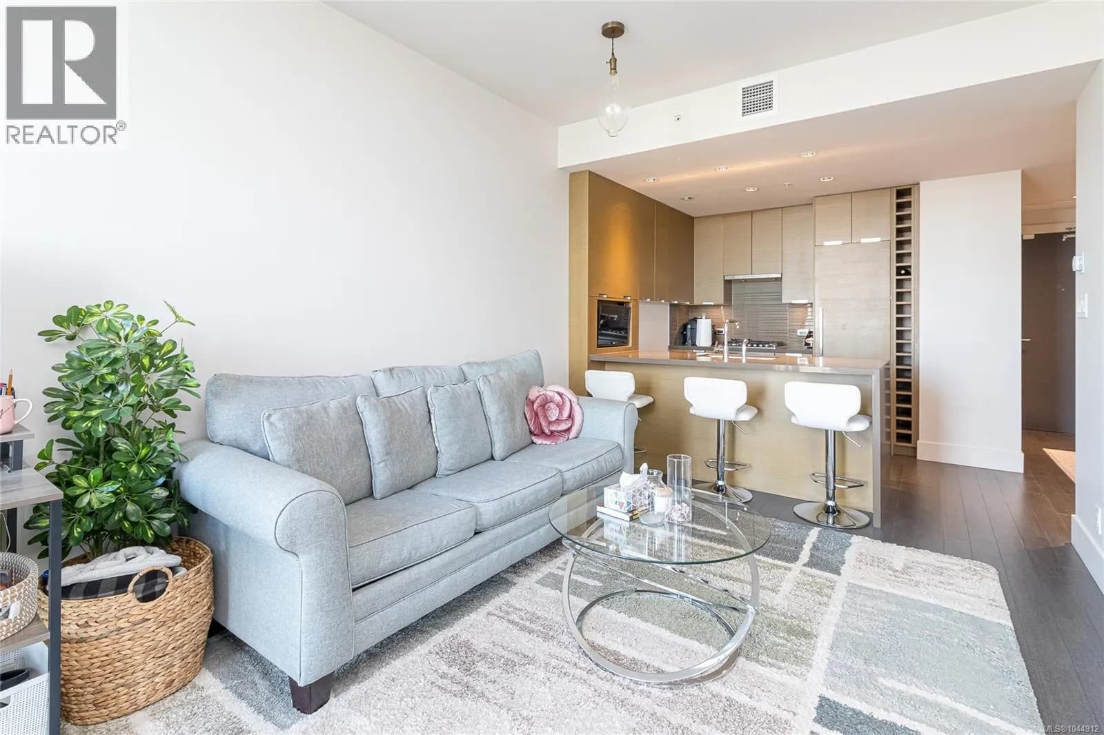 #708 83 Saghalie Rd, Victoria, BC photo 4
