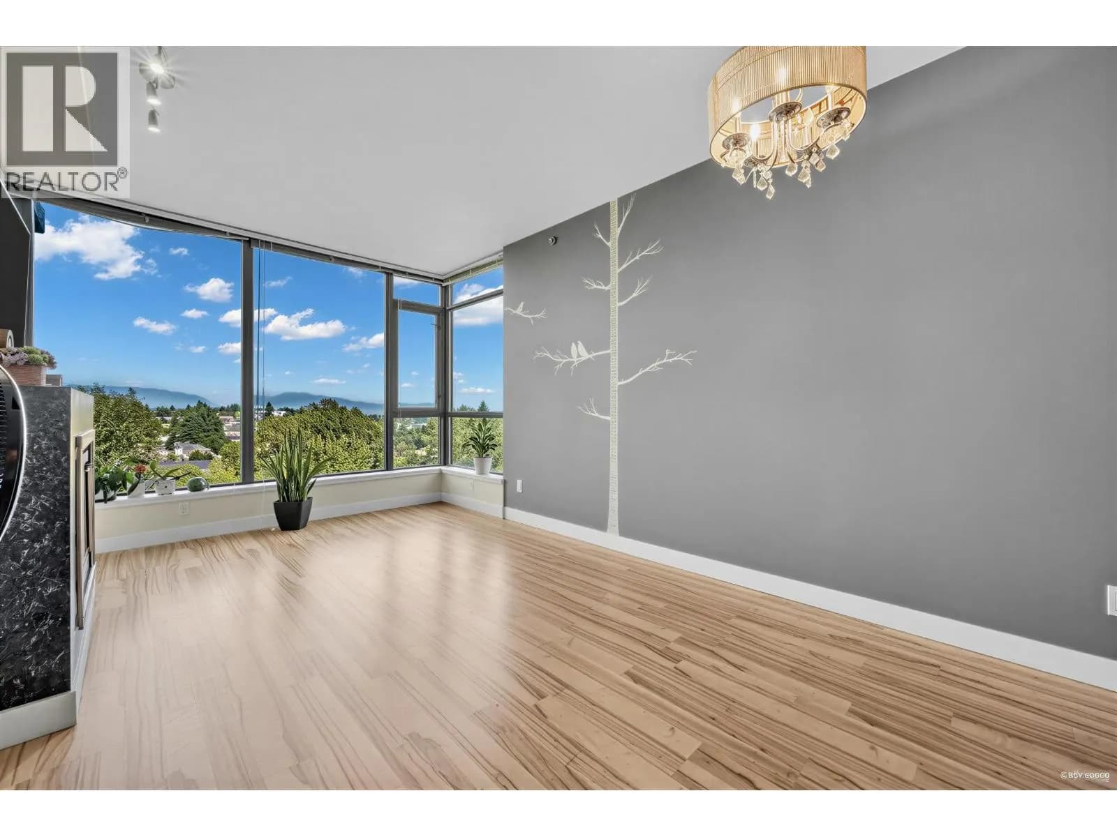 7088 18TH AVENUE, Burnaby