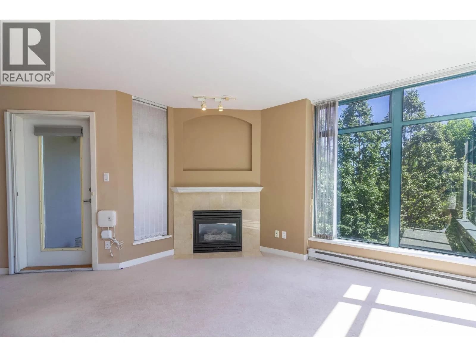 #501 4567 HAZEL STREET, Burnaby, BC photo 4