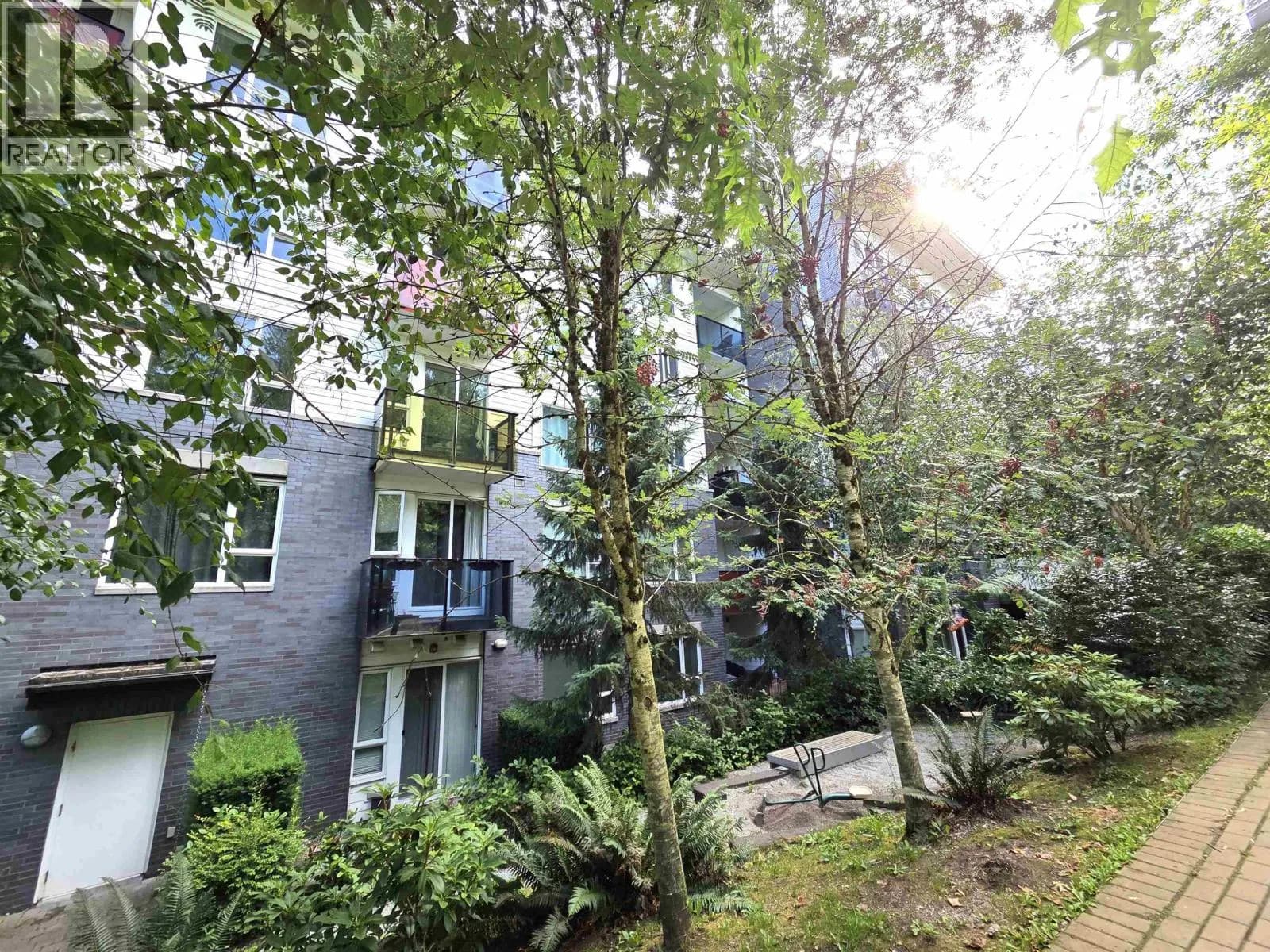 #111 9250 UNIVERSITY HIGH STREET, Burnaby, BC photo 2