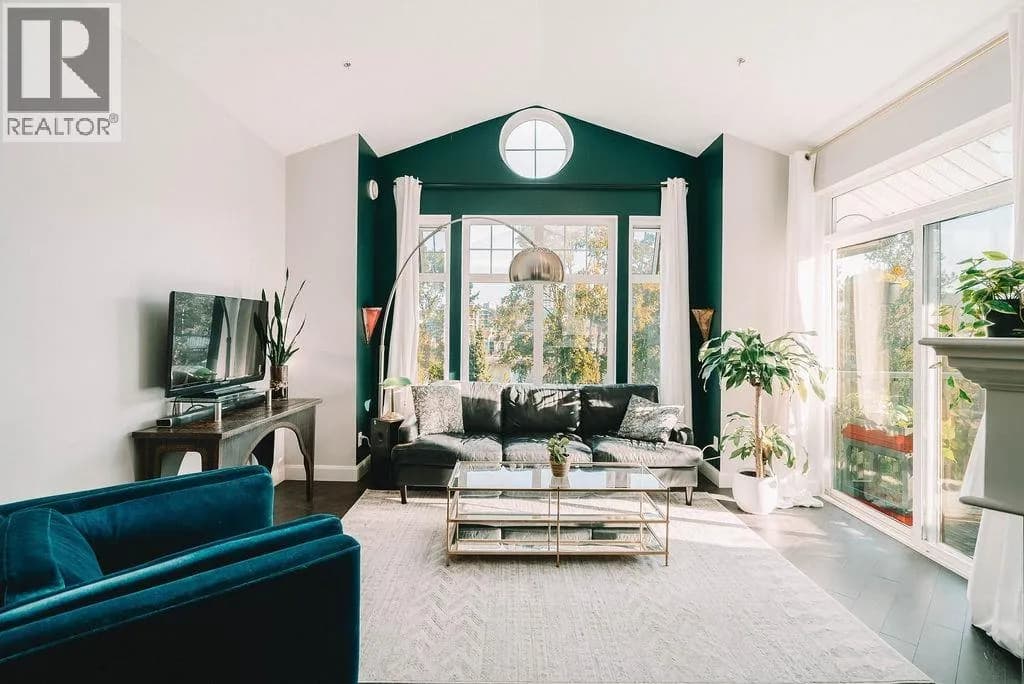 83 STAR CRESCENT, New Westminster
