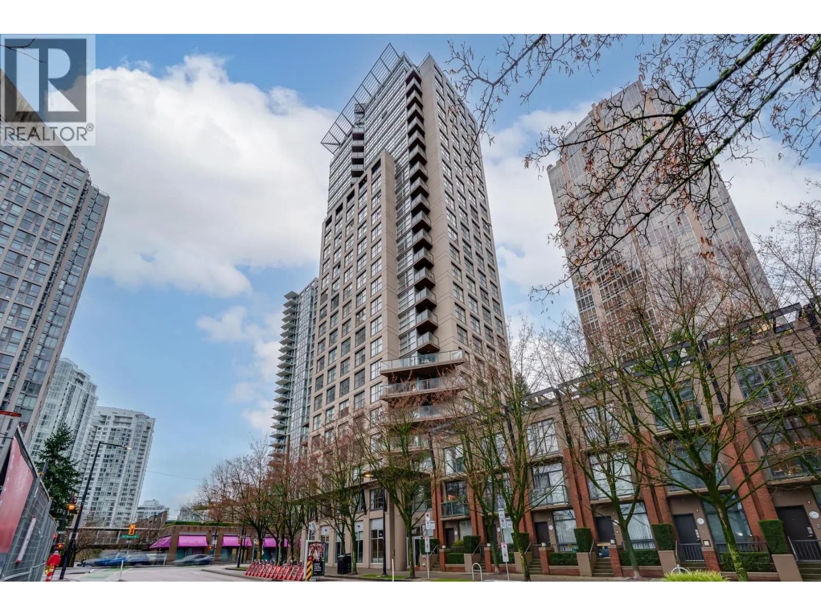 989 BEATTY STREET, Vancouver
