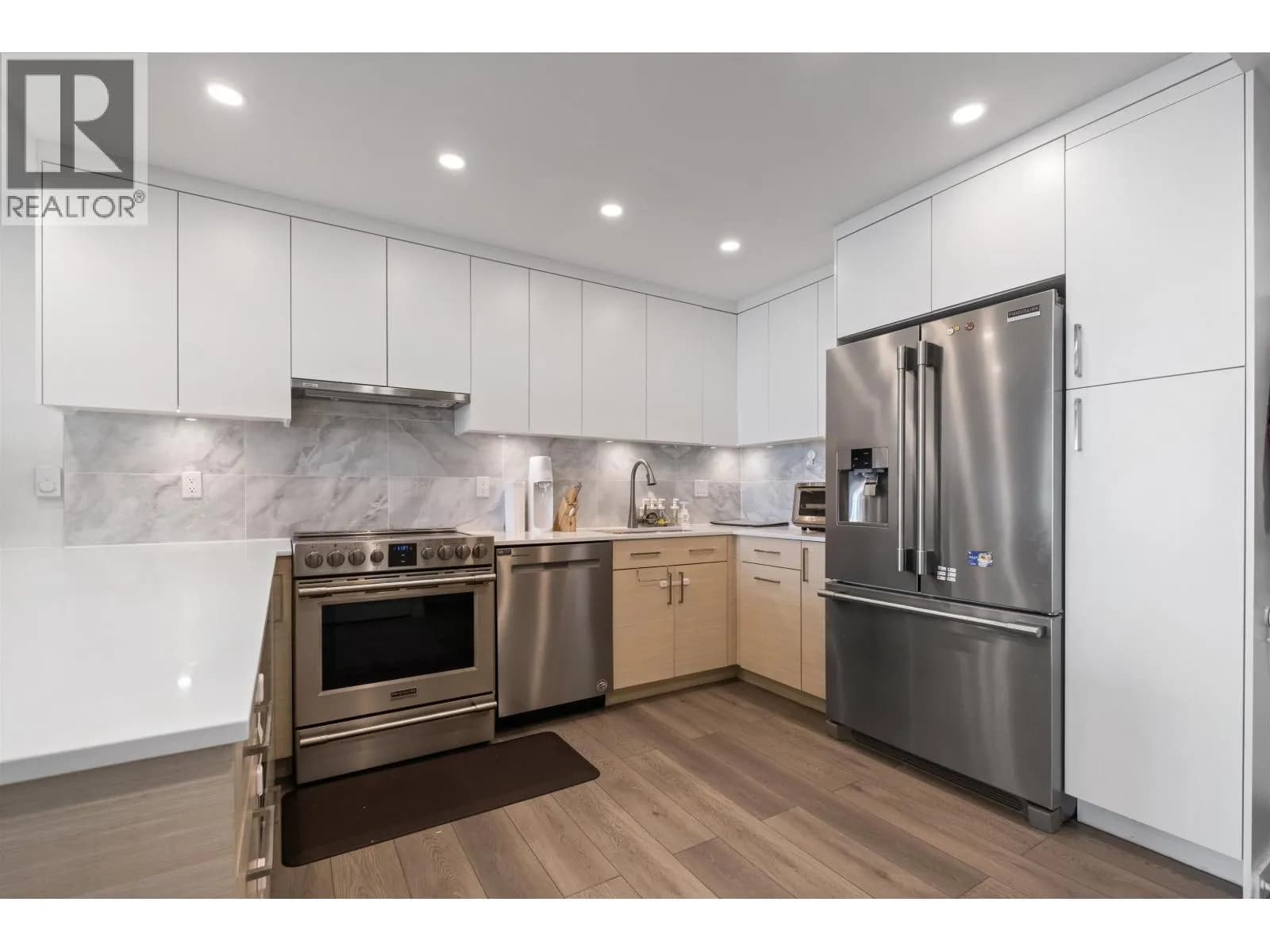 #1404 4350 BERESFORD STREET, Burnaby, BC photo 2