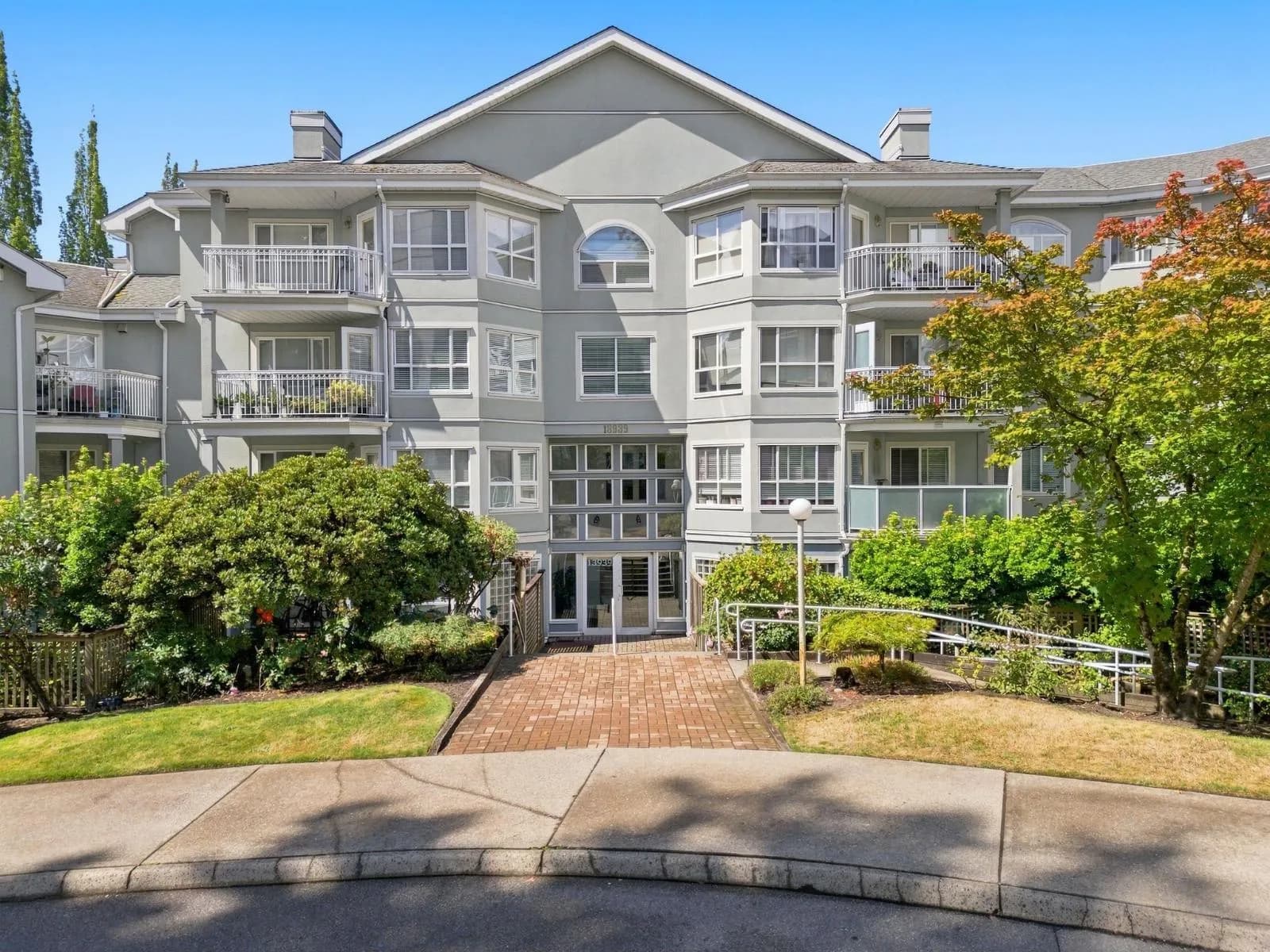 13939 LAUREL DRIVE, Surrey