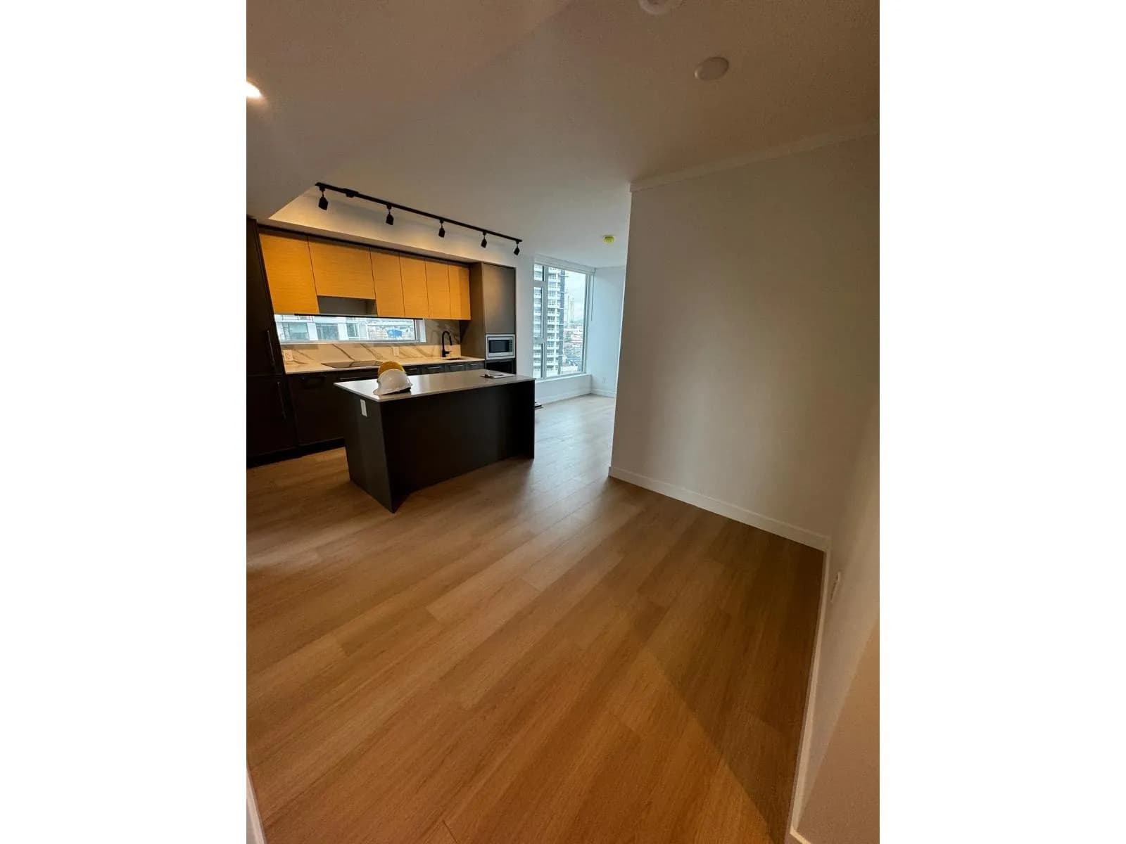 #704 13725 GEORGE JUNCTION, Surrey, BC photo 4
